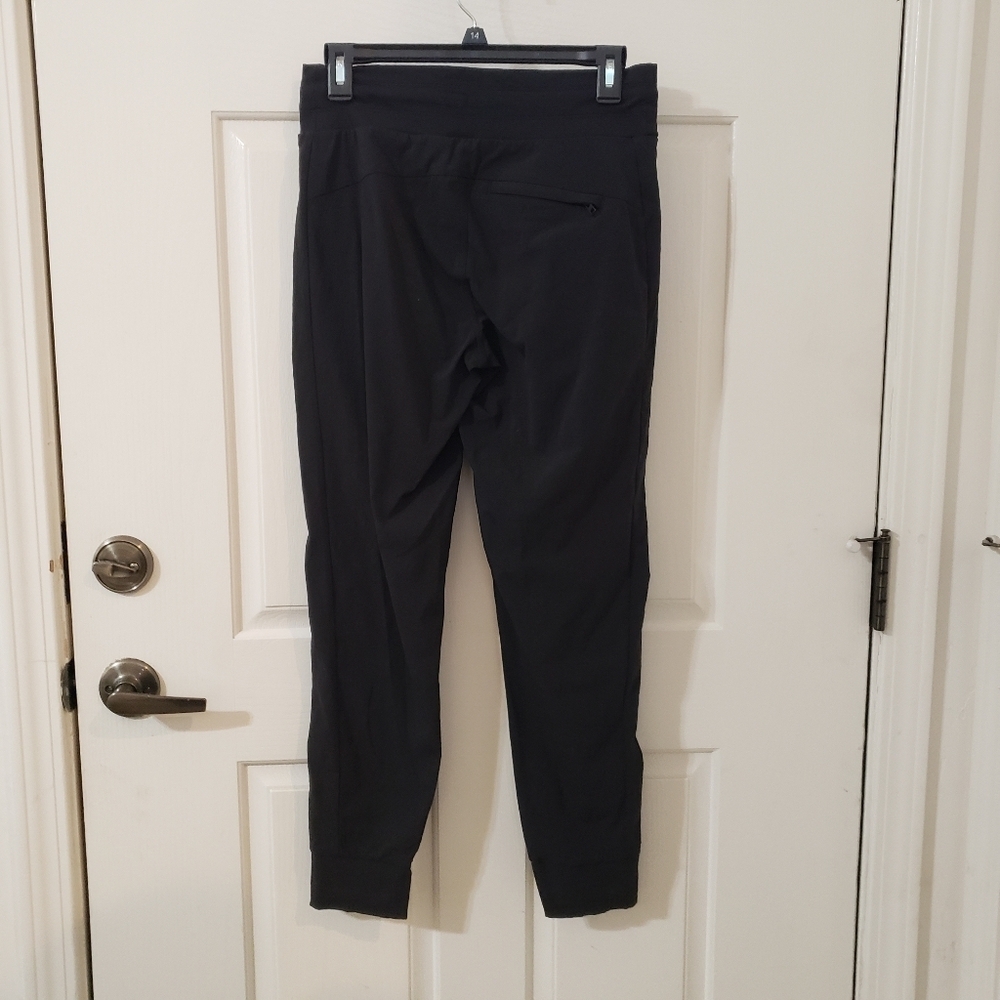 Athleta Size 0 Black Jogger Pants with Zipper Pockets - Picture 5 of 9